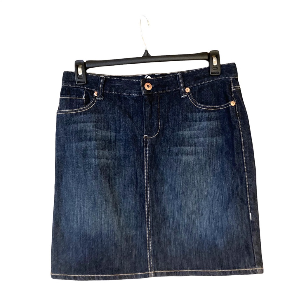 New York & Company denim skirt size 8. NWT